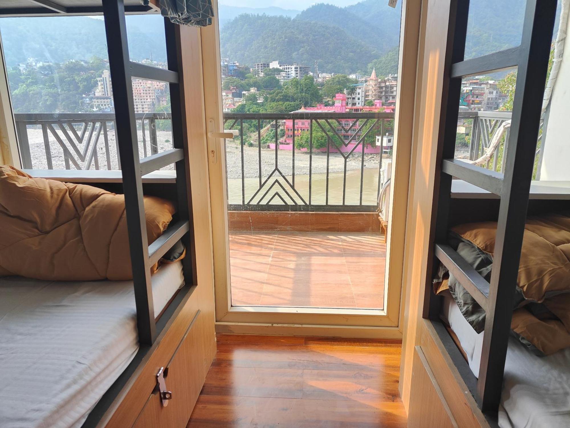 Hostel Joey'S By The Ganges Rishīkesh Exterior foto
