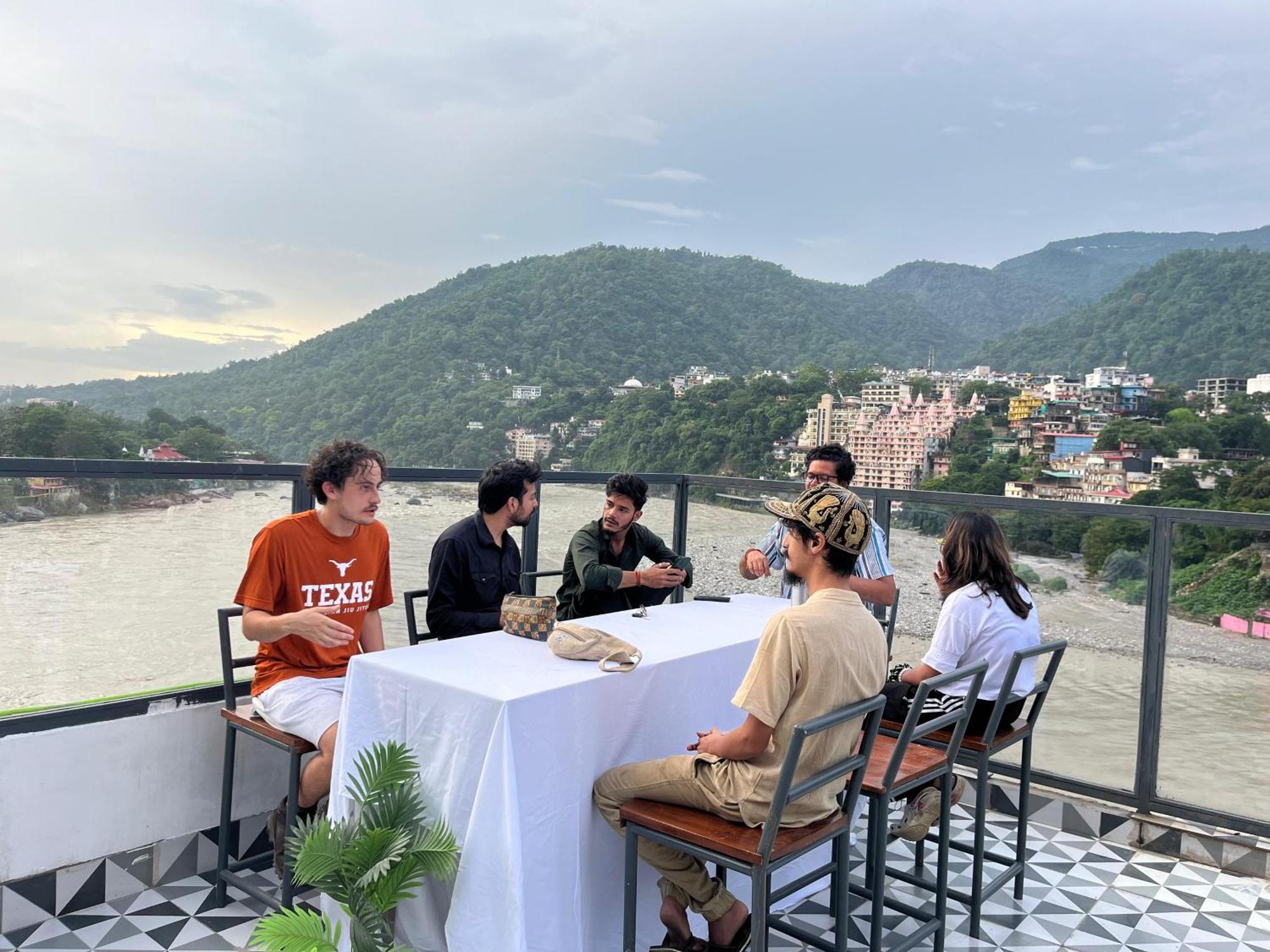 Hostel Joey'S By The Ganges Rishīkesh Exterior foto